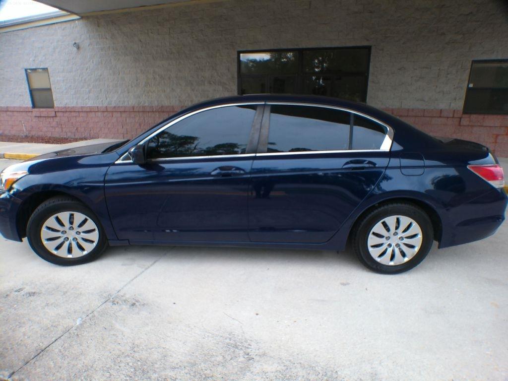 Honda Accord LX sedan AT 2012