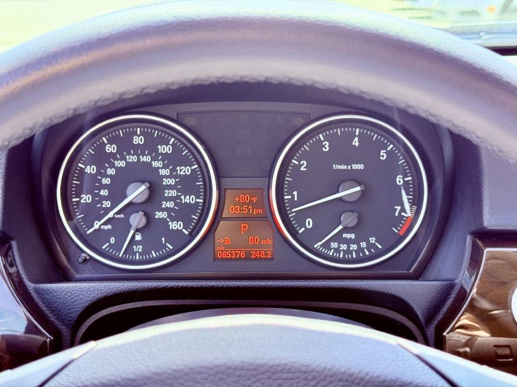 BMW 3-Series 328i xDrive SA 2011