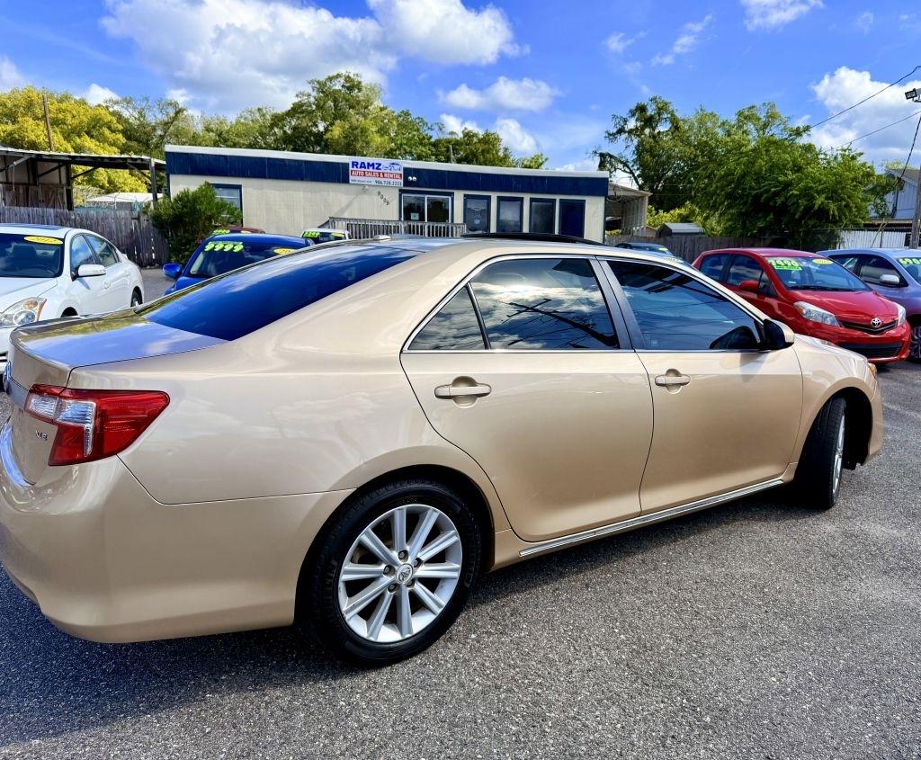 Toyota Camry SE 2012