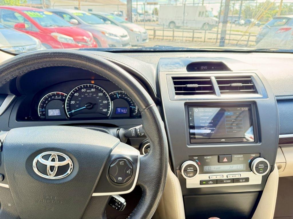 Toyota Camry SE 2012