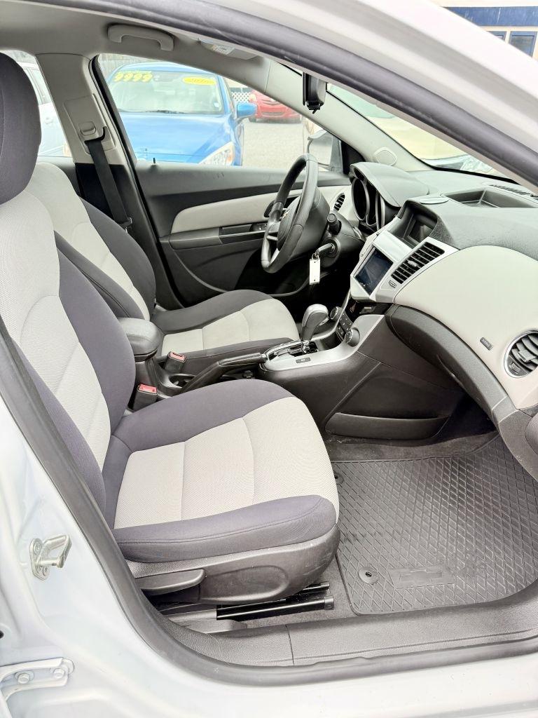 Chevrolet Cruze LS Auto 2014