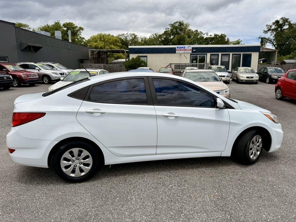 Hyundai Accent SE 4-Door 6A 2016