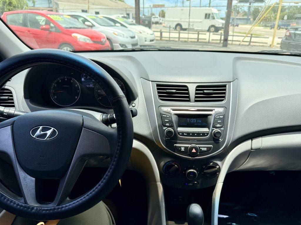 Hyundai Accent SE 4-Door 6A 2016