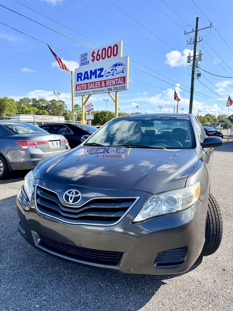 2011 Toyota Camry Base 6-Spd AT