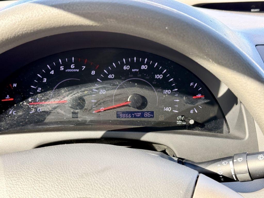 Toyota Camry Base 6-Spd AT 2011