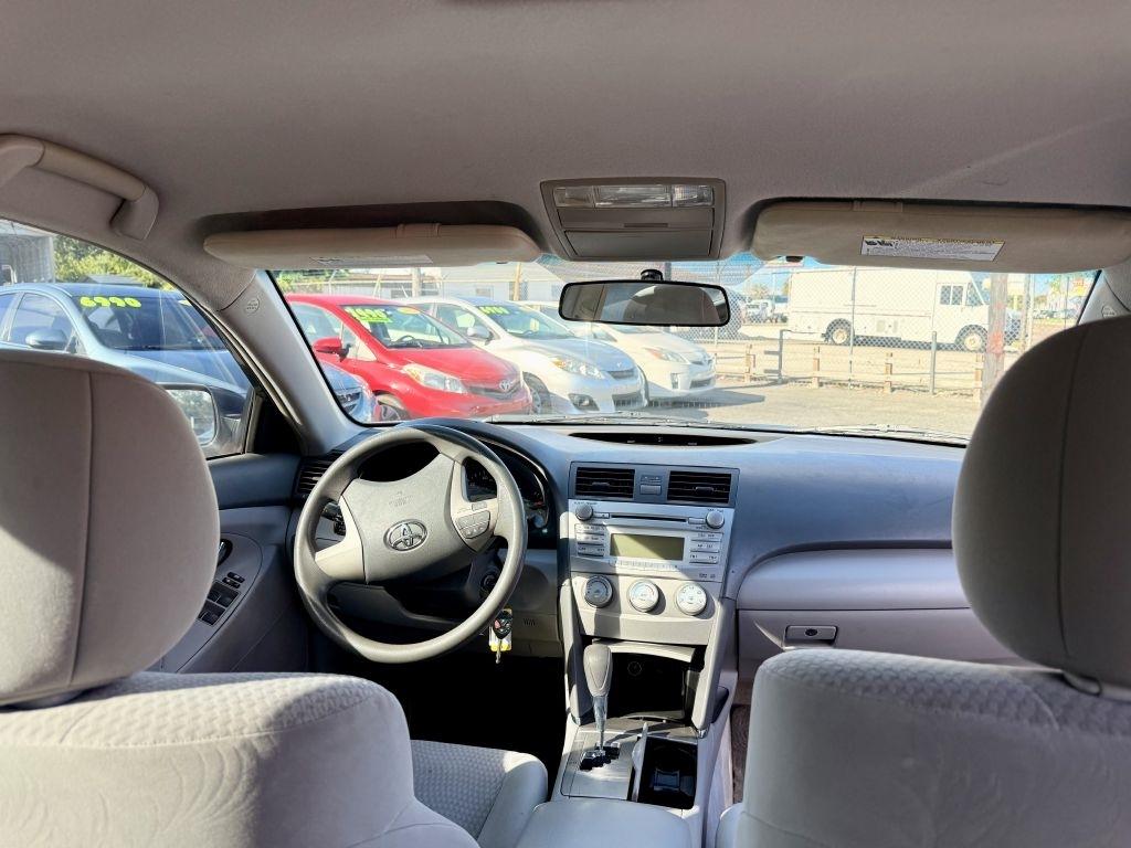 Toyota Camry Base 6-Spd AT 2011