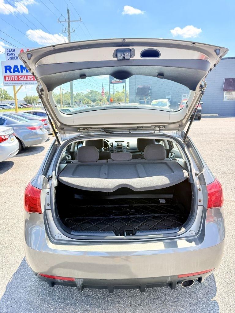 Kia Forte 5-Door SX 2011