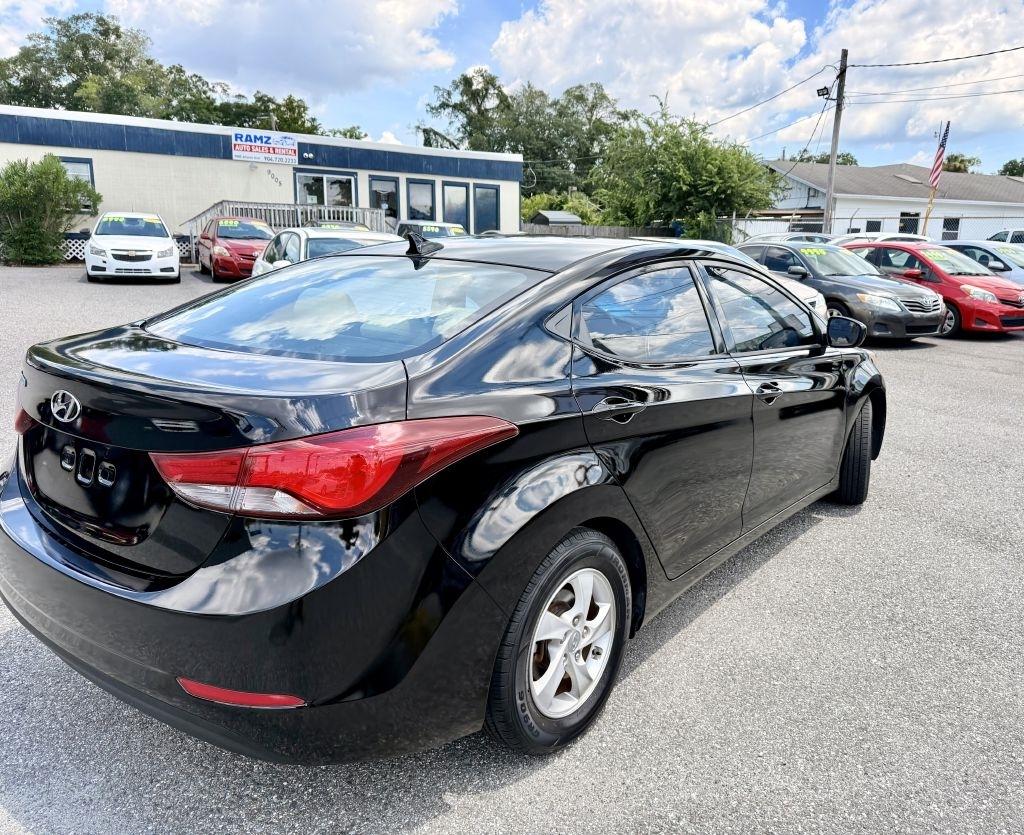 Hyundai Elantra SE 6AT 2015