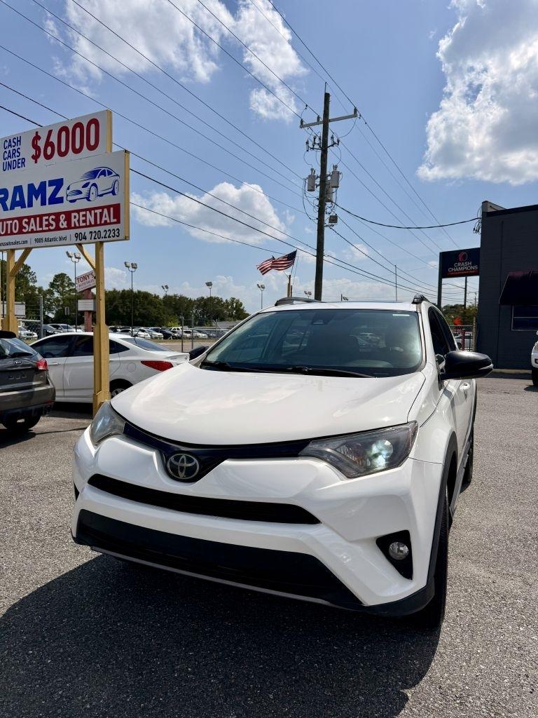 Toyota RAV4 XLE AWD 2018
