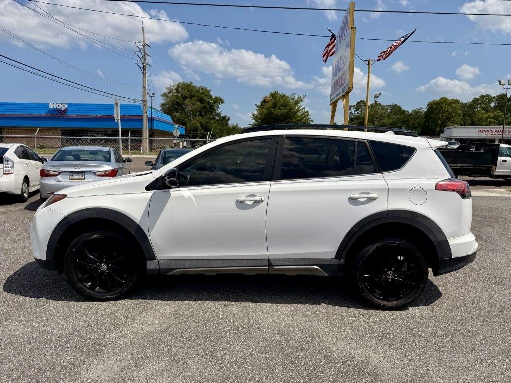 Toyota RAV4 XLE AWD 2018