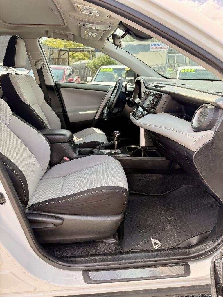 Toyota RAV4 XLE AWD 2018