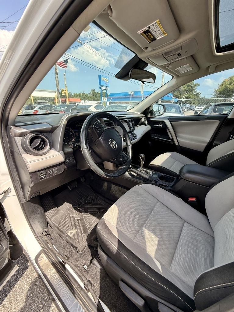 Toyota RAV4 XLE AWD 2018