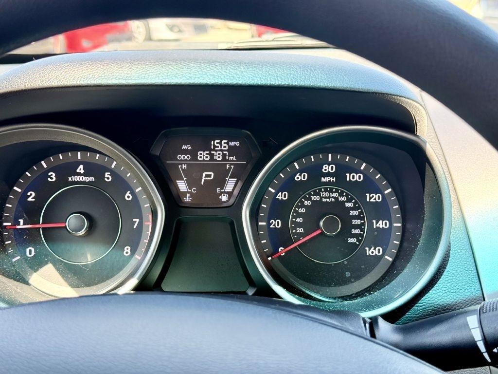 Hyundai Elantra GLS M/T 2013