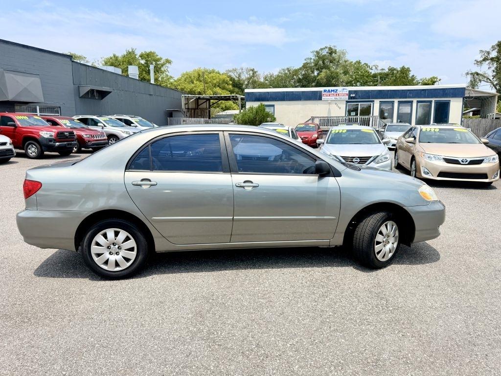Toyota Corolla CE 2004