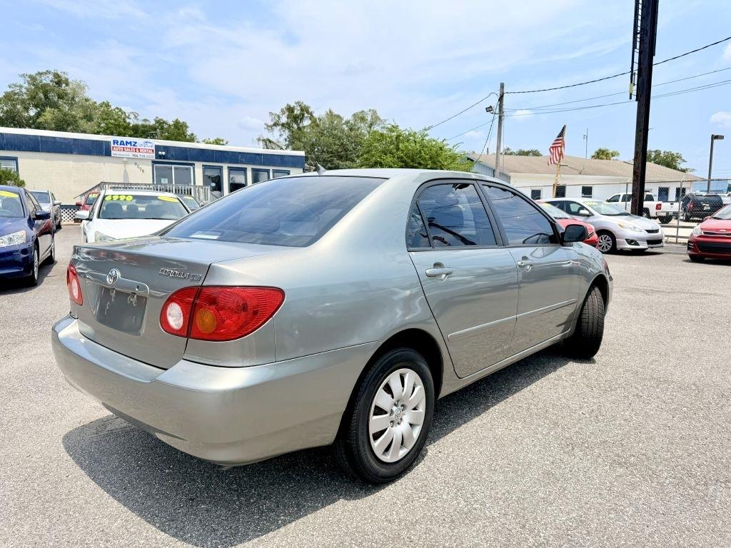 Toyota Corolla CE 2004