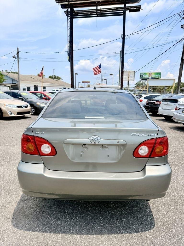 Toyota Corolla CE 2004