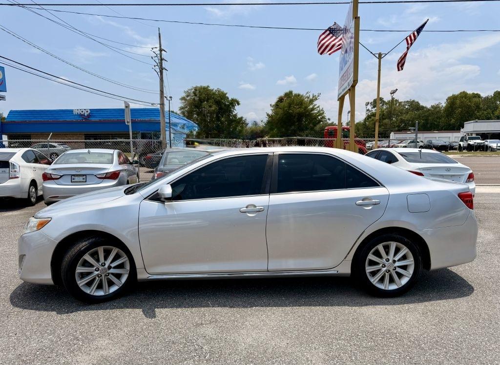 Toyota Camry SE 2012
