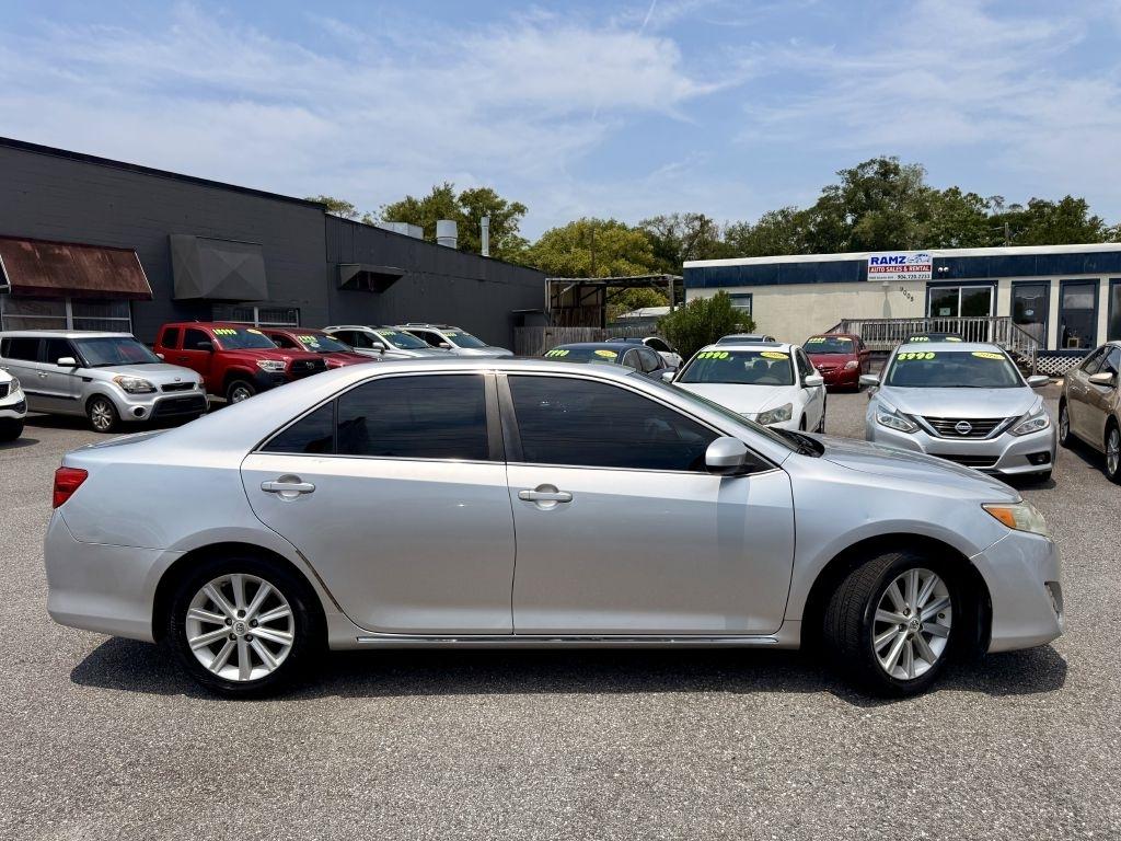 Toyota Camry SE 2012