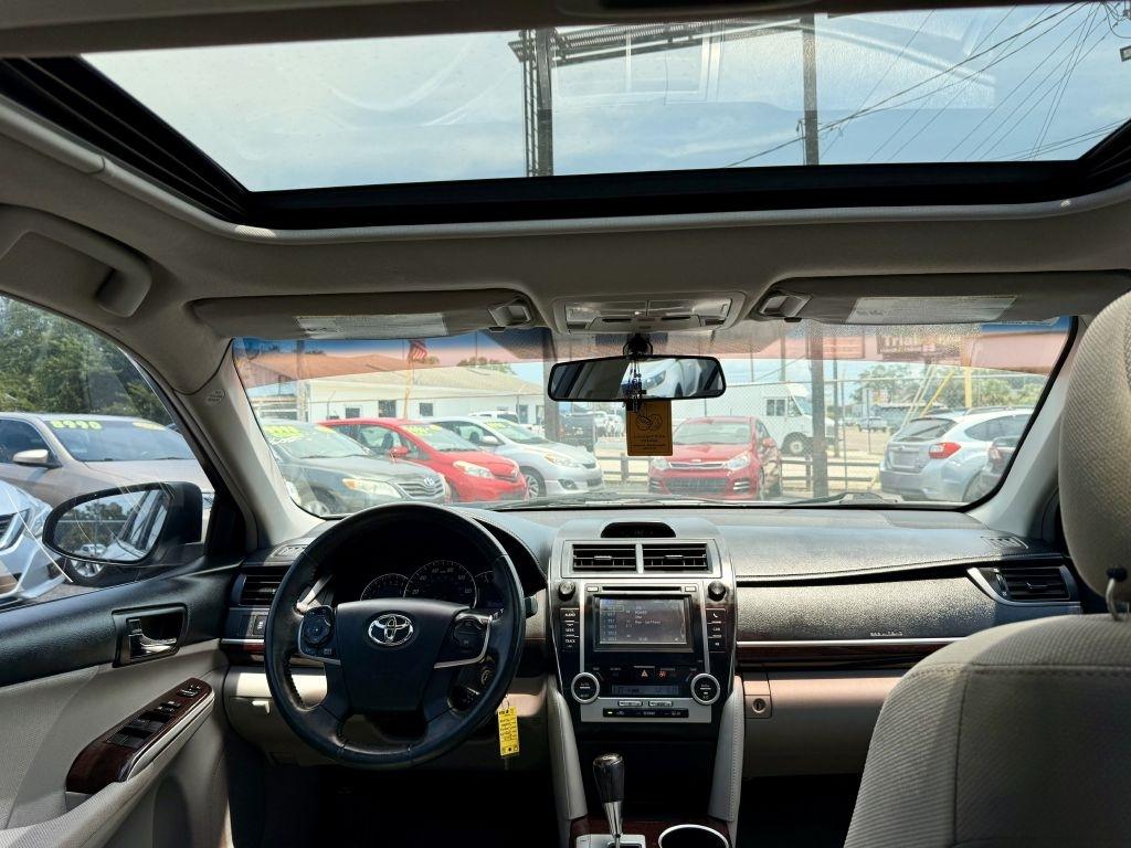 Toyota Camry SE 2012