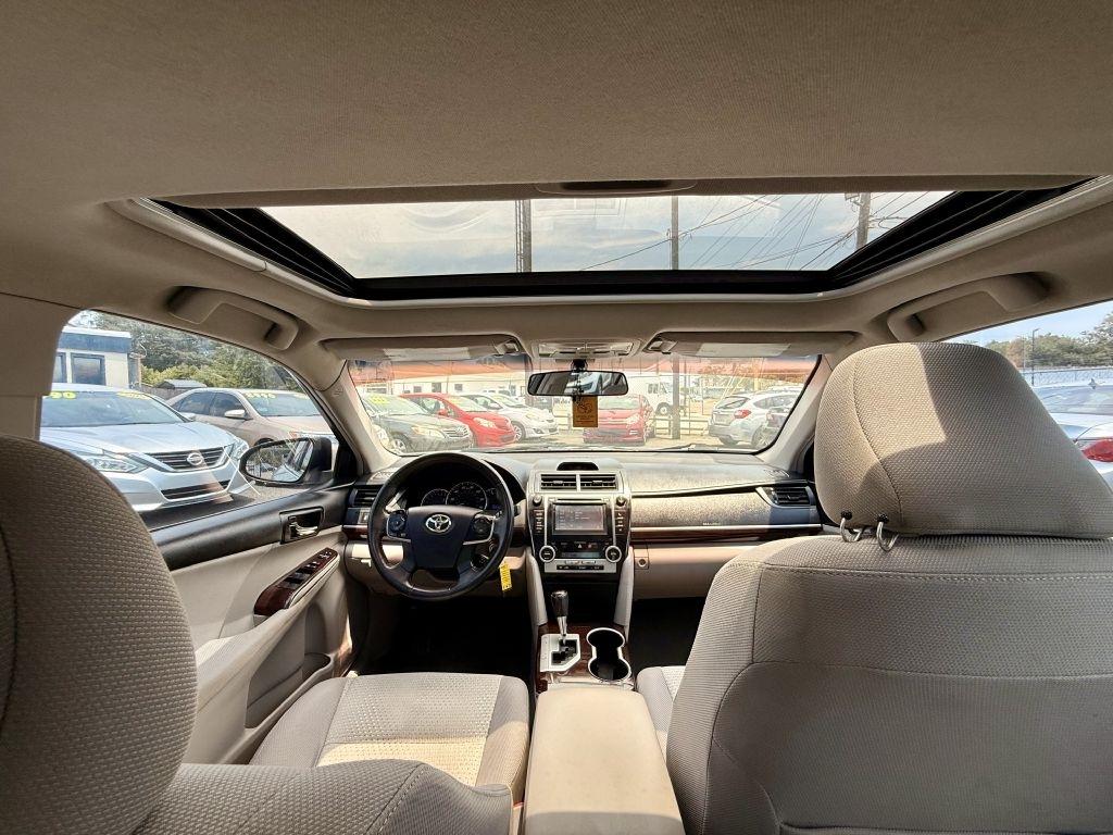 Toyota Camry SE 2012