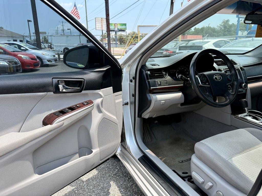 Toyota Camry SE 2012