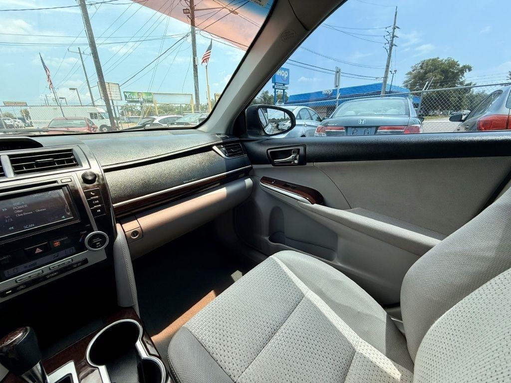 Toyota Camry SE 2012