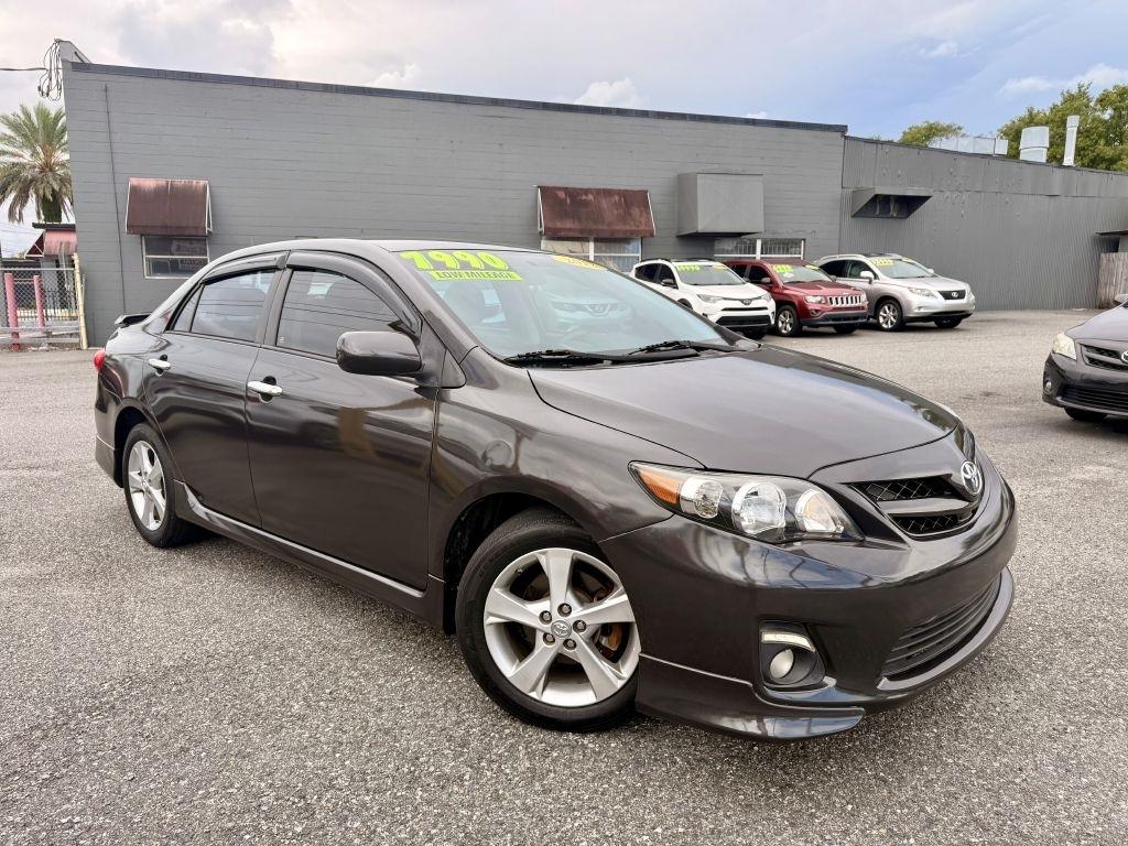 Toyota Corolla S 5-Speed MT 2012