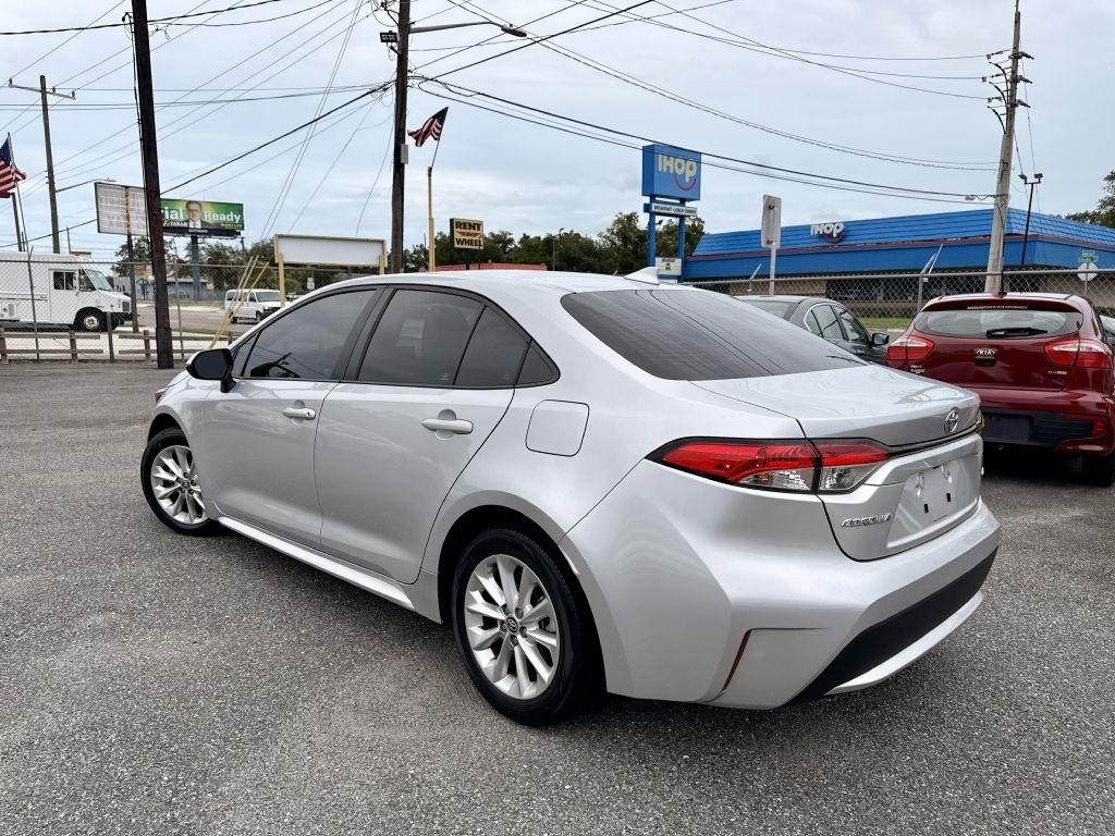 Toyota Corolla LE 2022