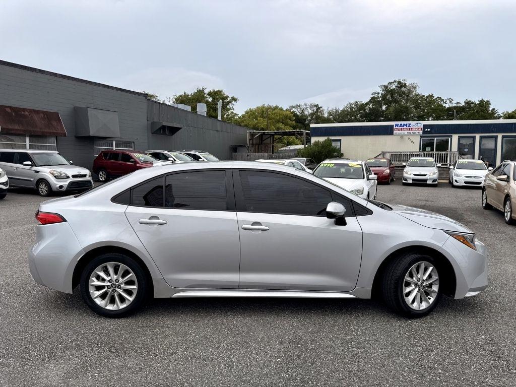 Toyota Corolla LE 2022