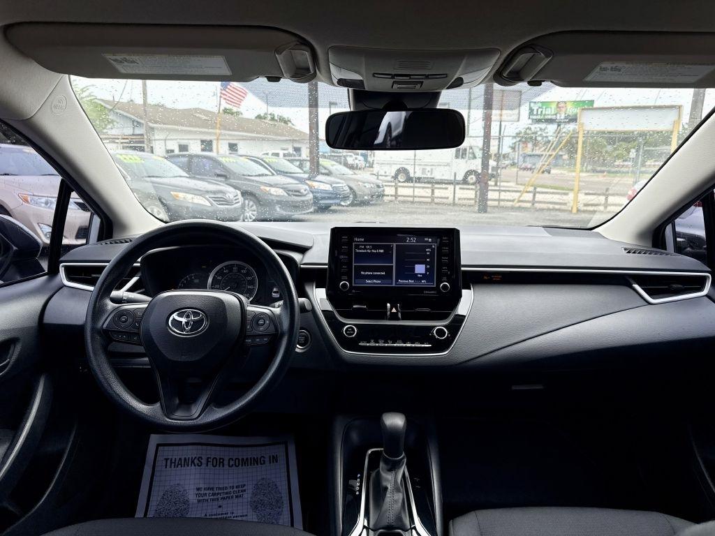 Toyota Corolla LE 2022