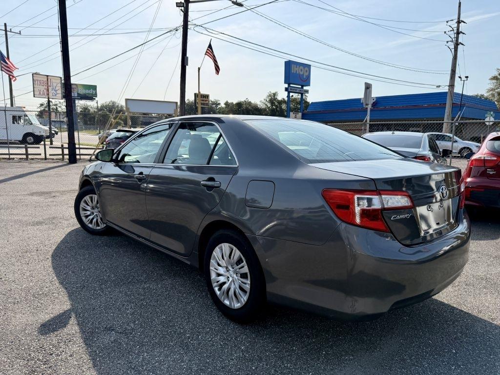 Toyota Camry SE 2012