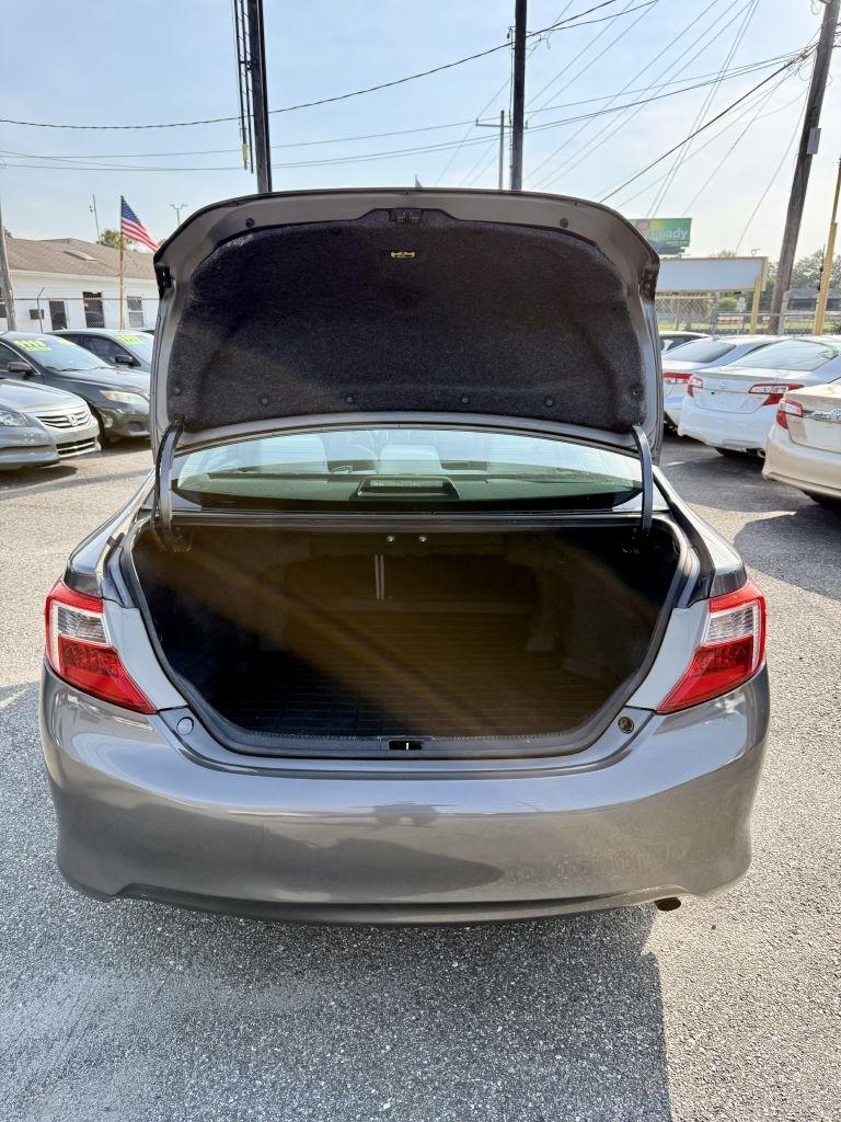 Toyota Camry SE 2012