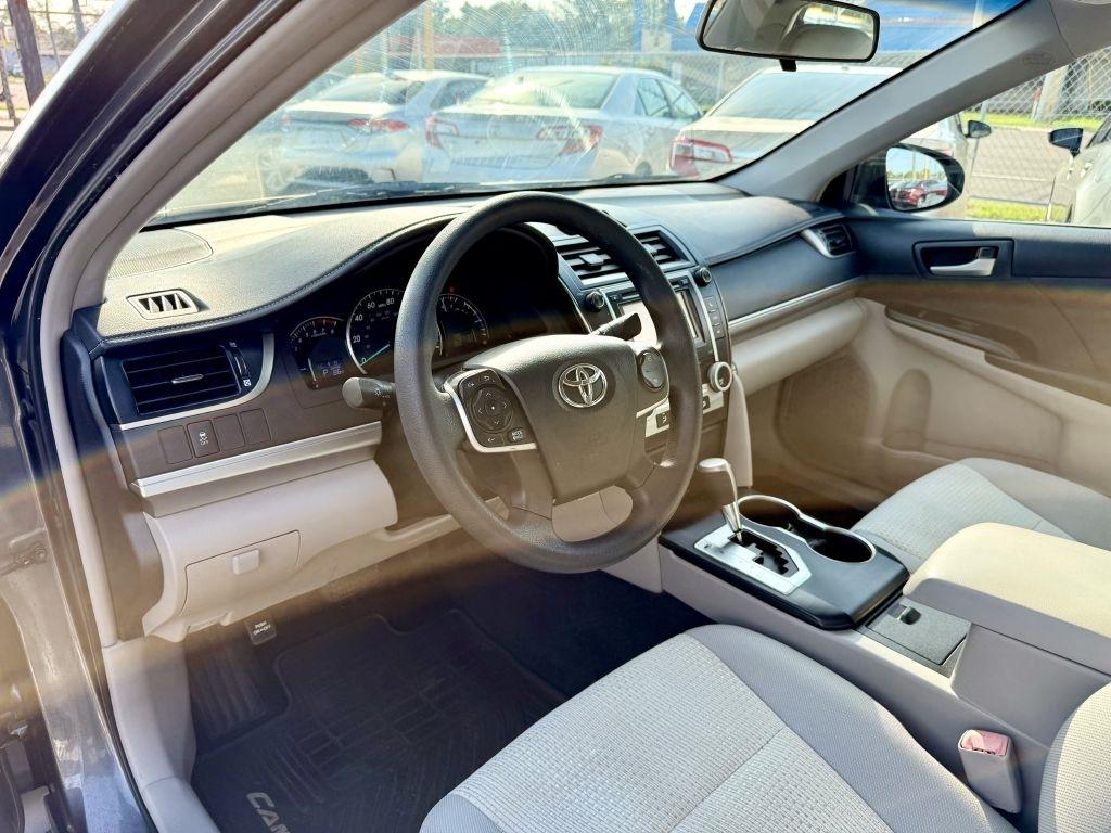 Toyota Camry SE 2012