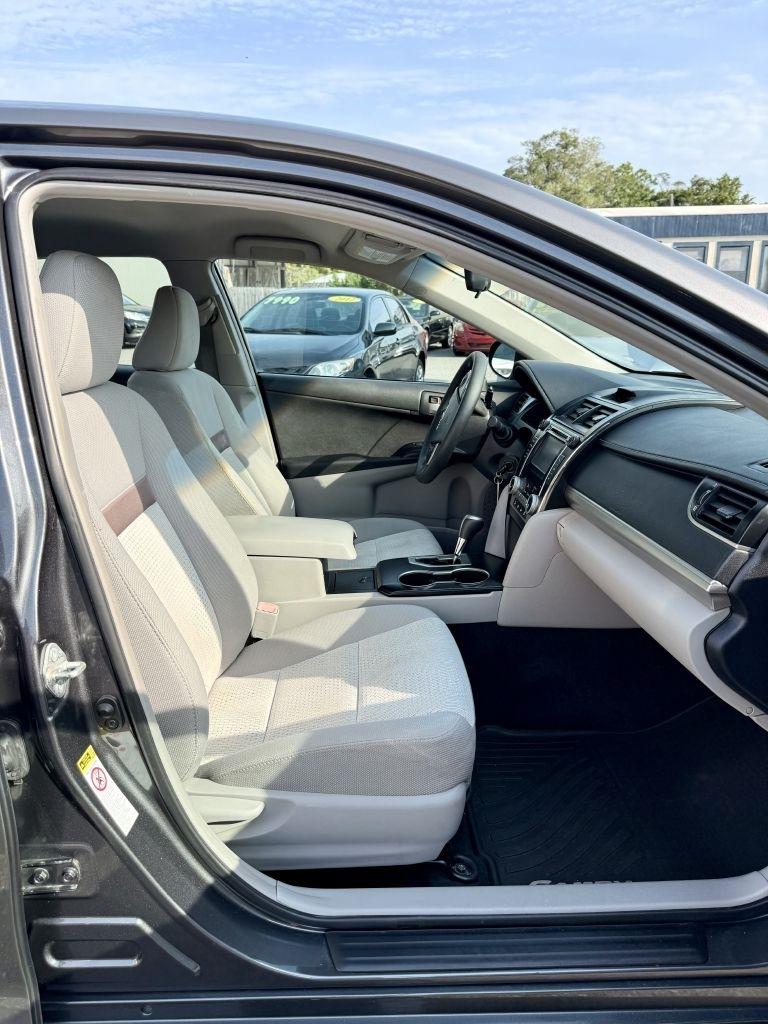 Toyota Camry SE 2012