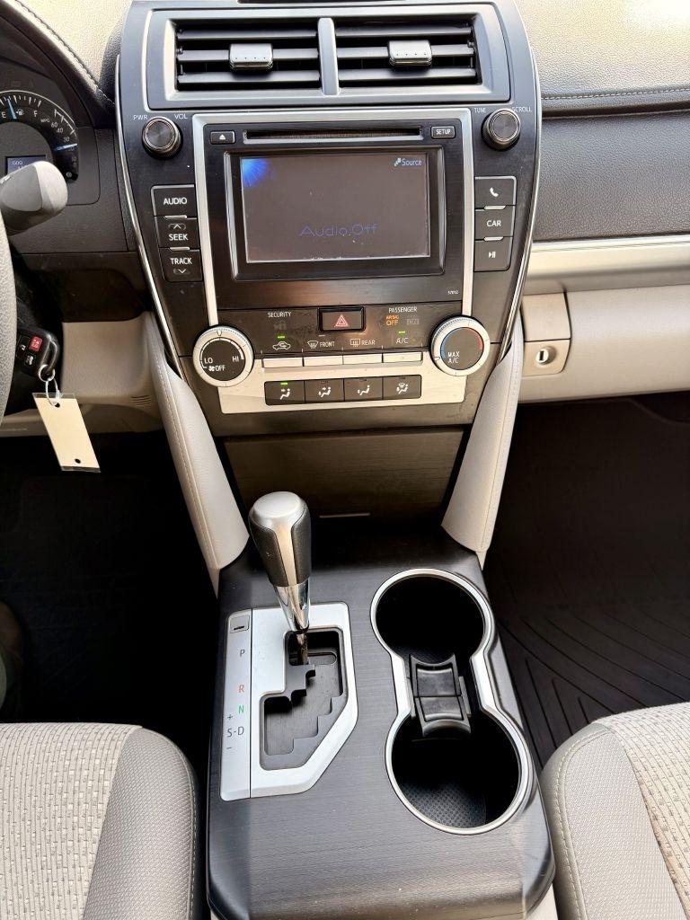 Toyota Camry SE 2012