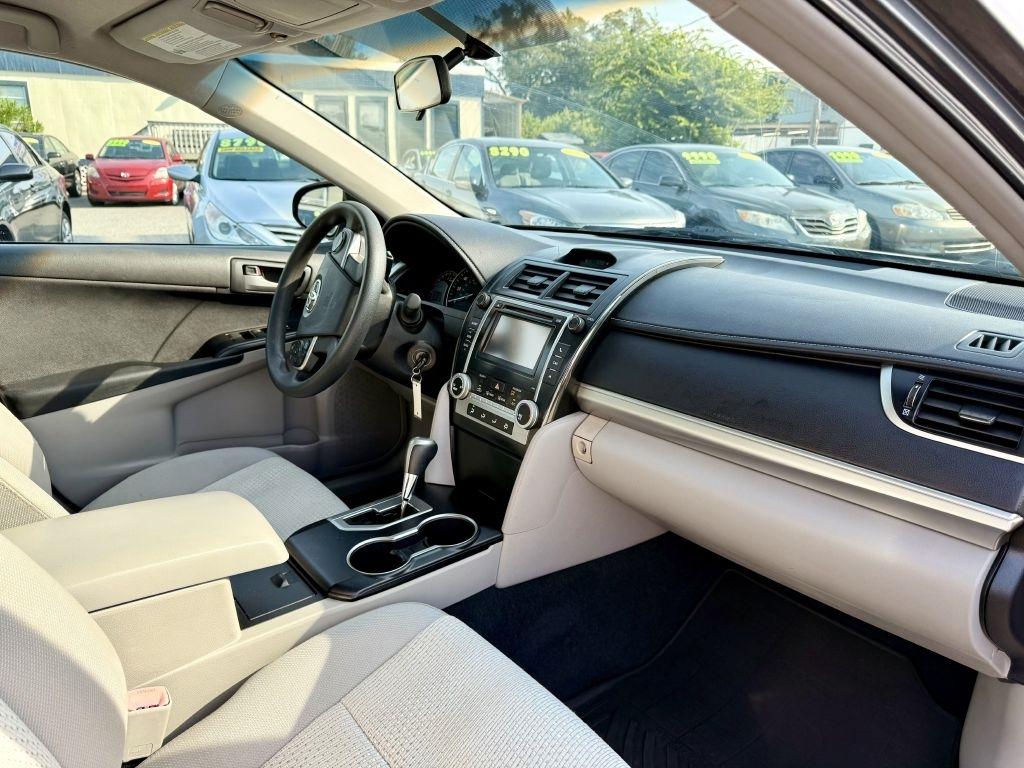 Toyota Camry SE 2012