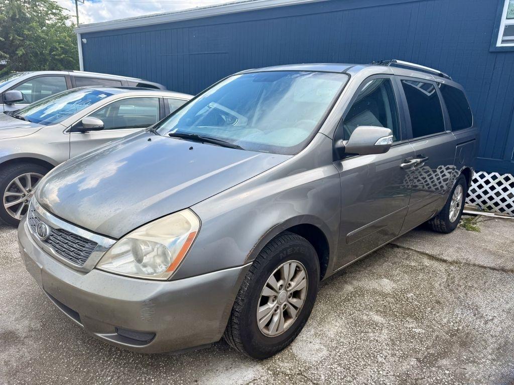 Kia Sedona LX LWB 2012