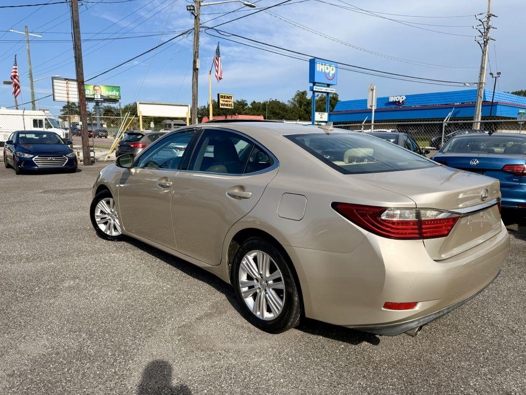 Lexus ES 350 Sedan 2014