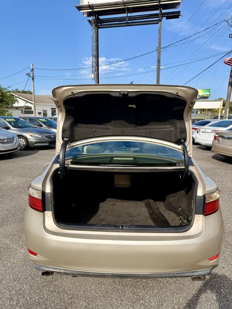 Lexus ES 350 Sedan 2014
