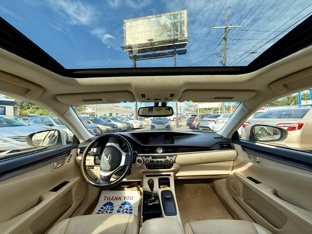 Lexus ES 350 Sedan 2014