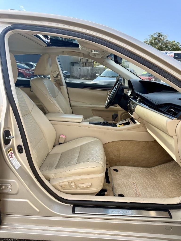 Lexus ES 350 Sedan 2014