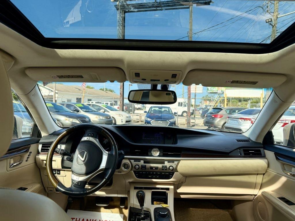Lexus ES 350 Sedan 2014