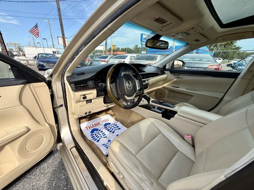 Lexus ES 350 Sedan 2014