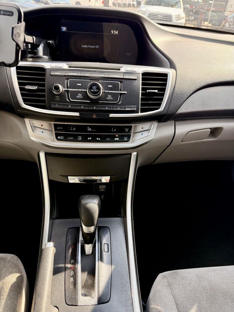 Honda Accord LX Sedan CVT 2013