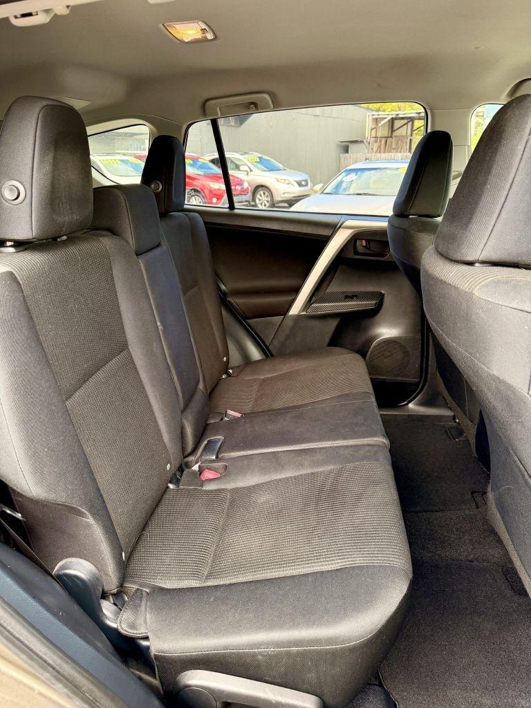 Toyota RAV4 LE FWD 2015