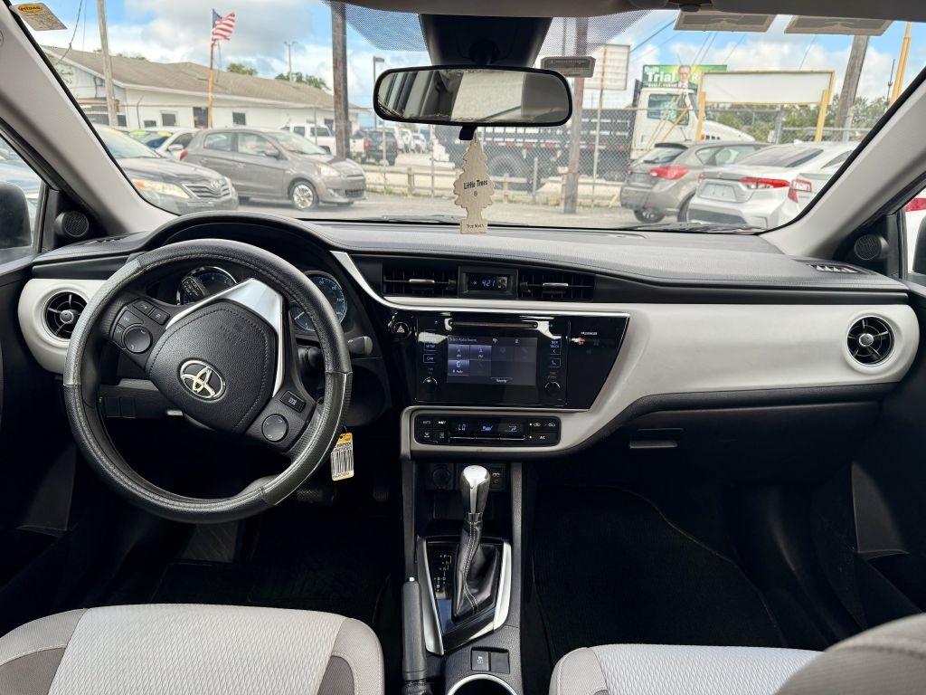 Toyota Corolla L CVT 2017