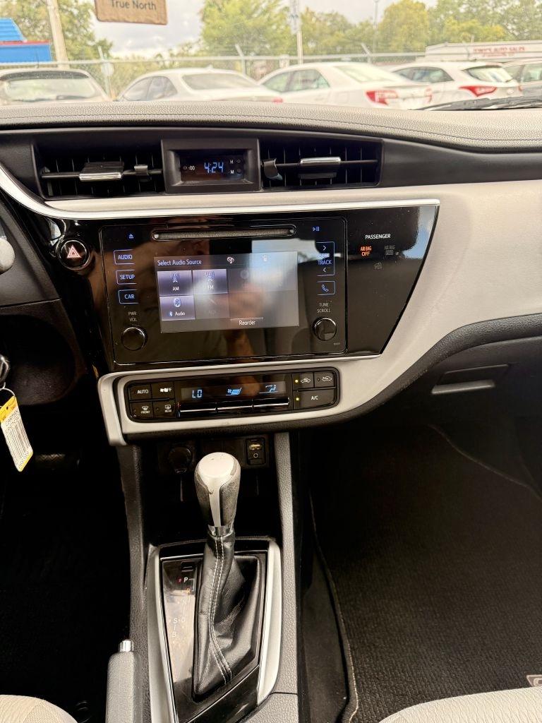 Toyota Corolla L CVT 2017