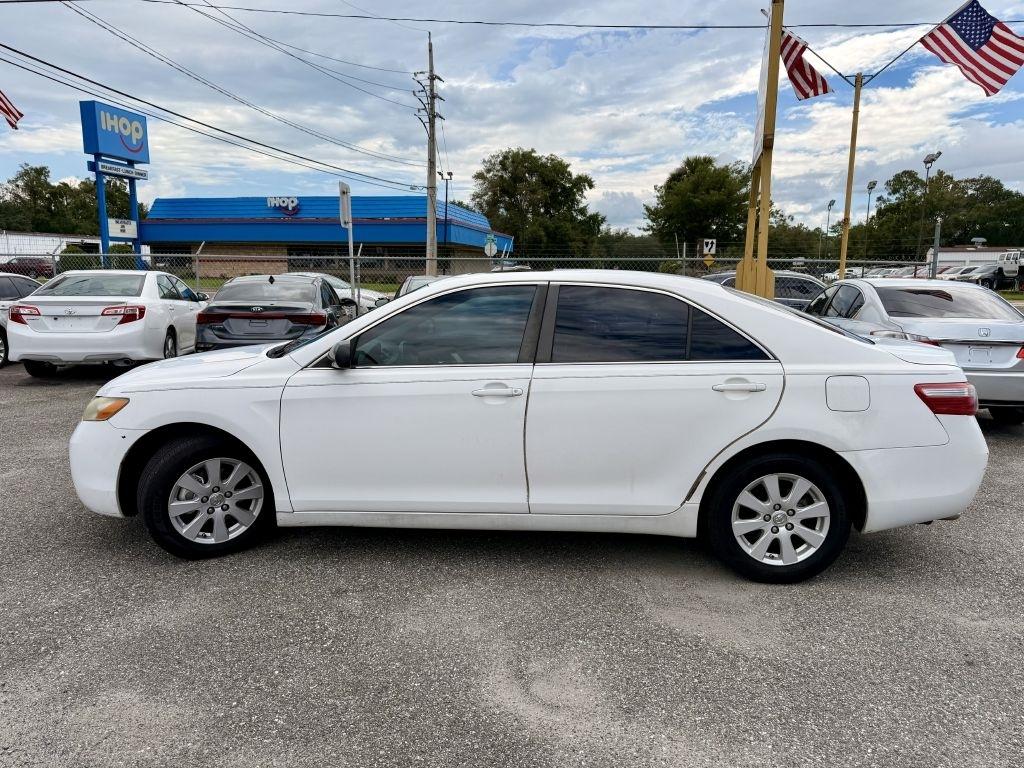 Toyota Camry SE V6 6-Spd AT 2009