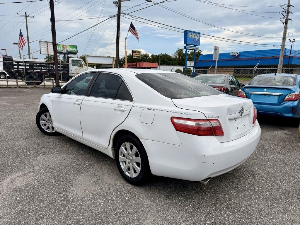 Toyota Camry SE V6 6-Spd AT 2009