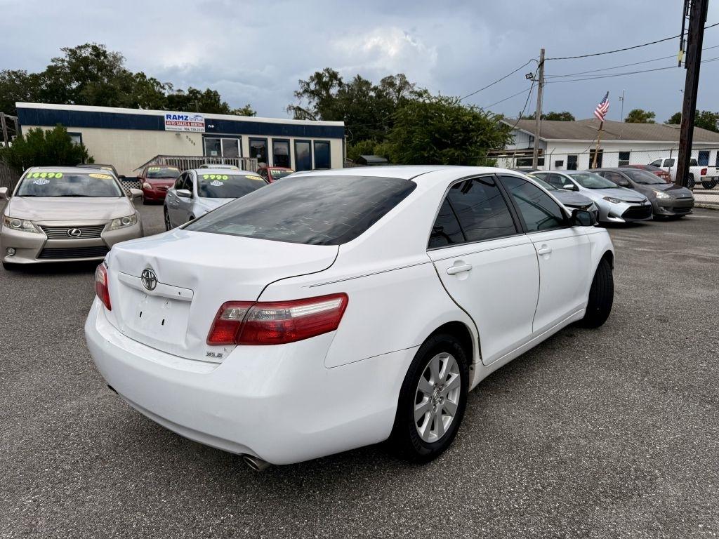 Toyota Camry SE V6 6-Spd AT 2009